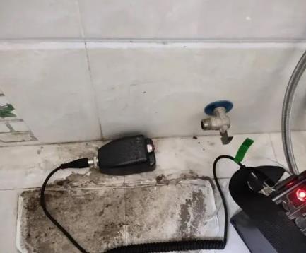 张家港屋顶漏水维修公司分享下卫生间漏水的危害及解决方法